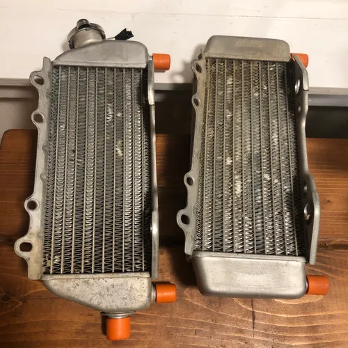 OEM Kx125 Right And Left Radiator With Cap