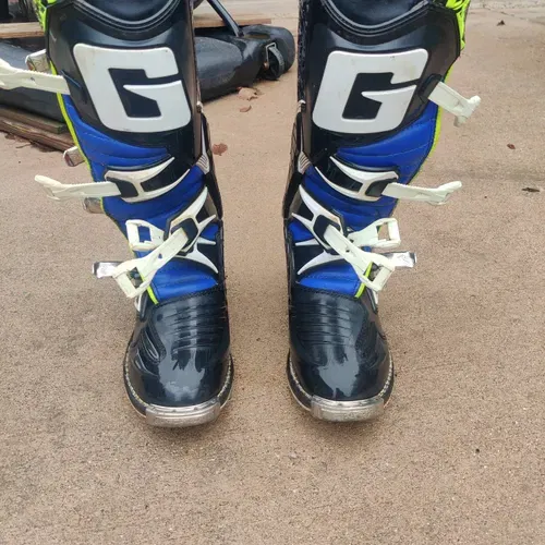 Gaerne G React Boots Size 11 MX Locker