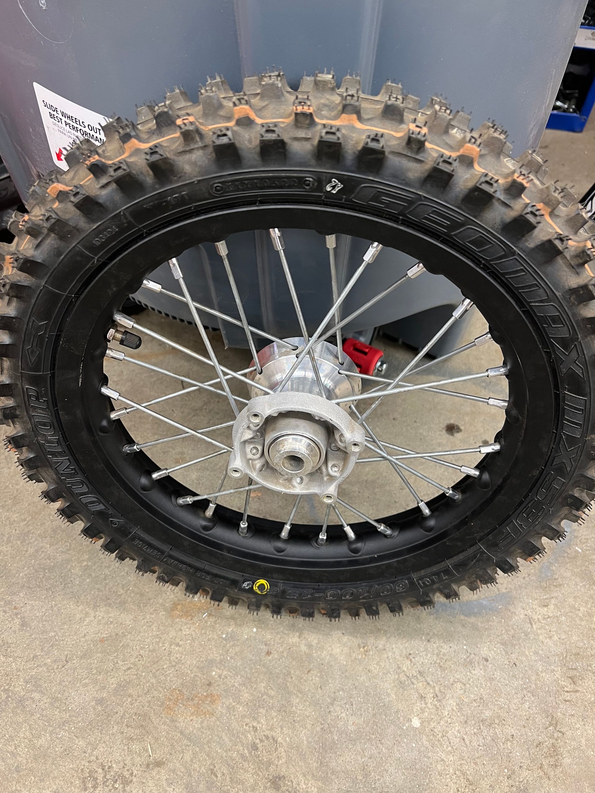 Front wheel 12x1,5" cmpl