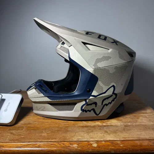 medium tan fox helmet