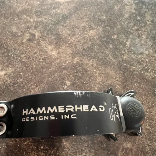Hammer Head Holeshot Device