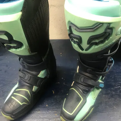 Dirt bike 2025 boots size 10