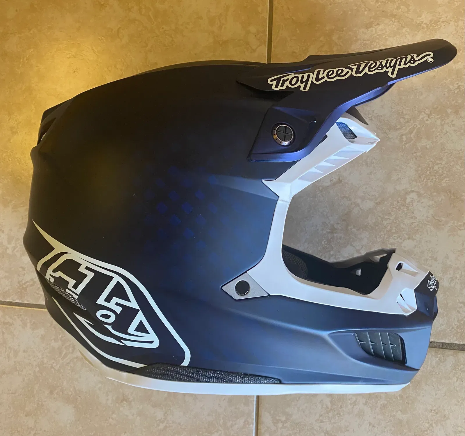 Troy Lee Designs SE5 Carbon Helmet XL/XXL | MX Locker