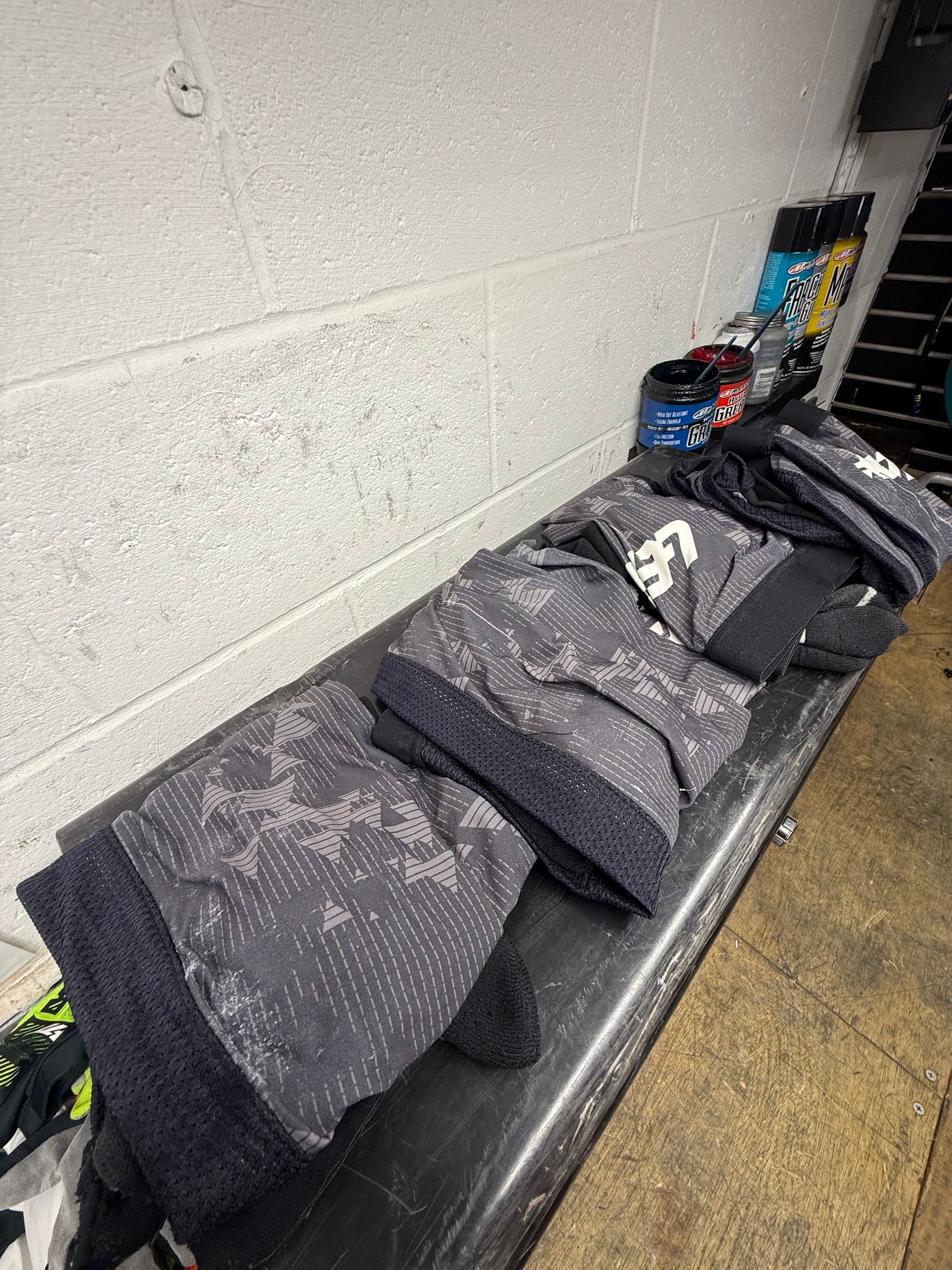 4 Pairs Of Leatt Knee Brace Socks