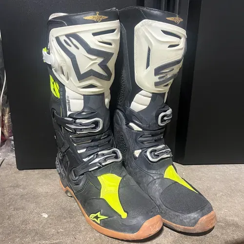 レビュー高評価のおせち贈り物 Alpinestars tech10 alpinestars size8