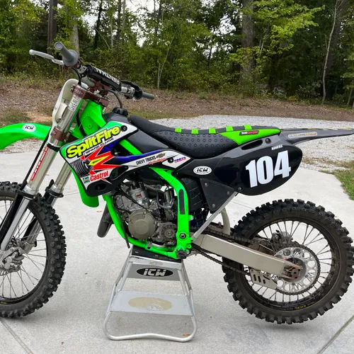 2002 KX125