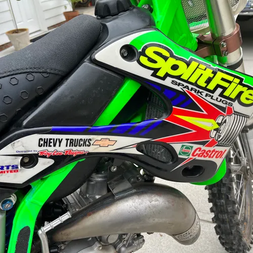 2002 KX125