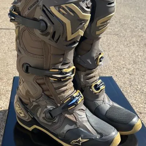 NEW!! Alpinestars Limited Edition Squad '23 Tech 10 Boots Size 11
