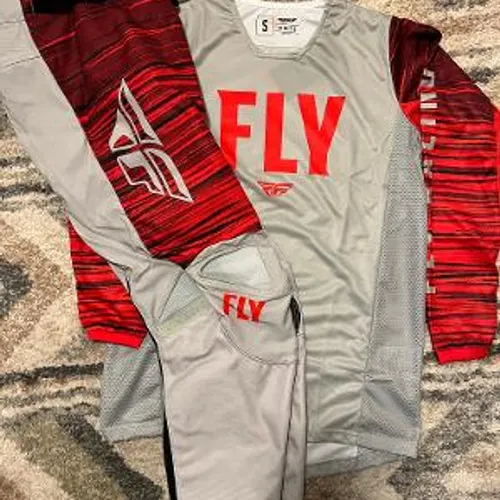 Fly Racing Kinetic Wave Jersey & Pant Combo - Red/Grey