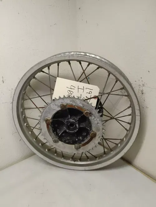 1977 77 1978 78 YAMAHA IT400 IT 400 REAR WHEEL TIRE RIM HUB 1975 75 MX250 MX 250