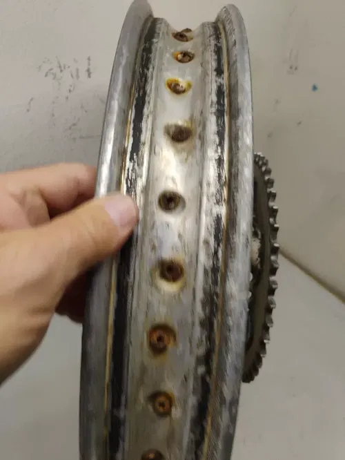 1977 77 1978 78 YAMAHA IT400 IT 400 REAR WHEEL TIRE RIM HUB 1975 75 MX250 MX 250