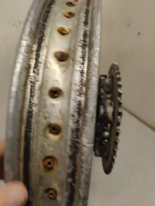 1977 77 1978 78 YAMAHA IT400 IT 400 REAR WHEEL TIRE RIM HUB 1975 75 MX250 MX 250