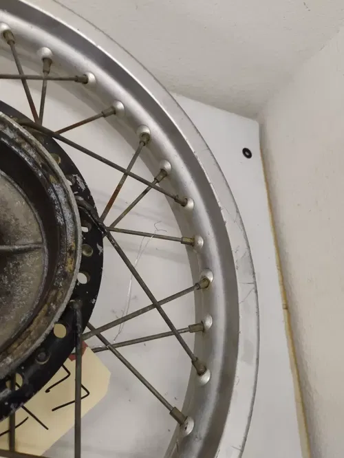 1977 77 1978 78 YAMAHA IT400 IT 400 REAR WHEEL TIRE RIM HUB 1975 75 MX250 MX 250