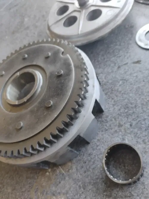 1976-1977 Suzuki RM370 1978 RM400 Clutch Basket Inner Hub Pressure Plate Disks