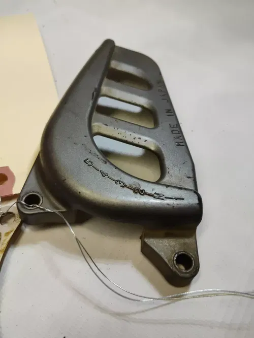 1999 98-02 YAMAHA WR400 GUIDE CHAIN CRANKCASE COVER