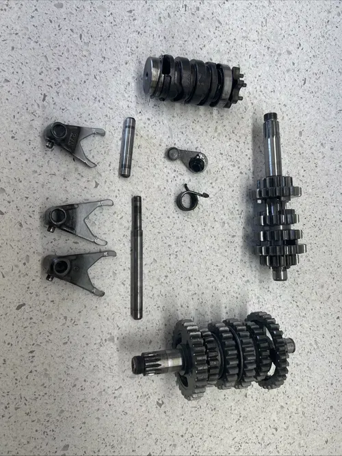 1989 Yamaha YZ125 Transmission assembly with shifting mechanism YZ 125