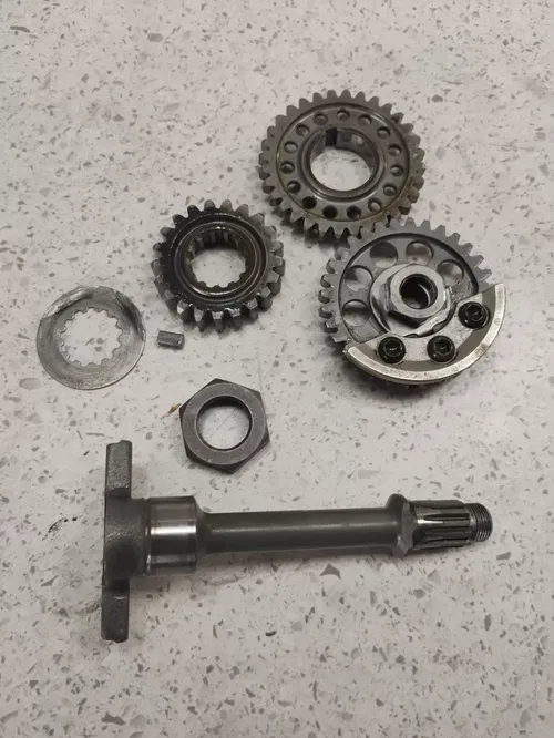 1999 YAMAHA YZ400F WR400F WR 400 CRANKSHAFT DRIVE GEAR COUNTERSHAFT Balance