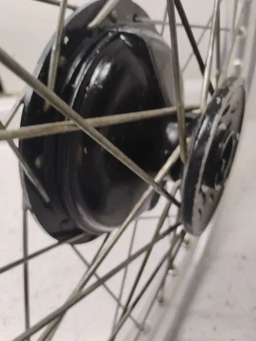 1977 77 1978 78 YAMAHA IT400 IT 400 FRONT WHEEL  RIM HUB 1975 75 MX250 MX 250