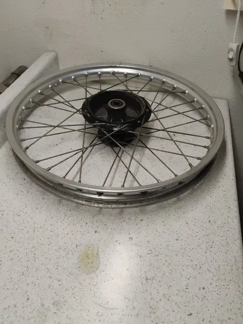 1977 77 1978 78 YAMAHA IT400 IT 400 FRONT WHEEL  RIM HUB 1975 75 MX250 MX 250