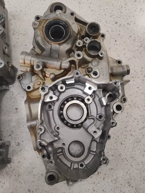 1999 yamaha wr400 yz400 yz400f LEFT RIGHT ENGINE CRANKCASE CRANK CASE Bottom End