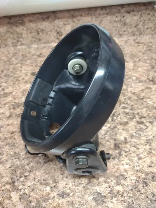 82-83 Yamaha XT200 XT125 XT 200 125 Front Headlight Head Light Bucket Case Mount