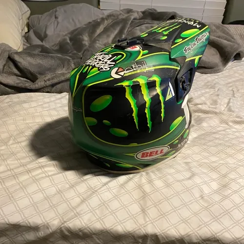 Monster Energy Bell Helmet 