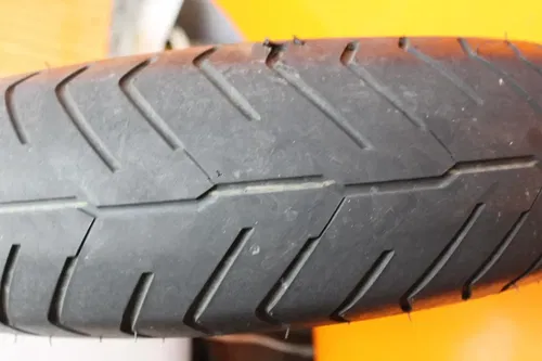 08-09 SUZUKI BOULEVARD C109R VLR1800 OEM STRAIGHT FRONT WHEEL RIM W TIRE *NICE*