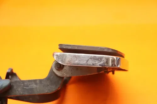 2013 HARLEY-DAVIDSON ELECTRA GLIDE OEM LEFT FRONT DRIVER FOOT STEP PEG