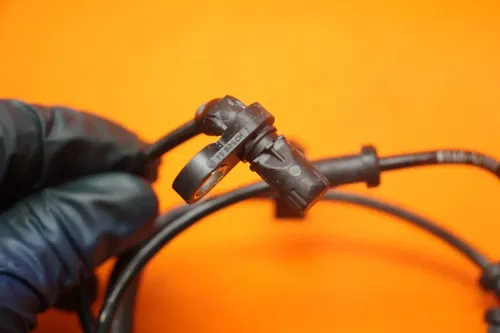 20-22 KAWASAKI Z650 OEM FRONT ABS BRAKE SENSOR