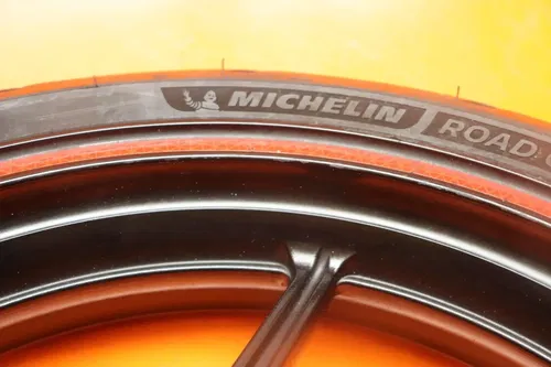 08-10 KAWASAKI NINJA ZX10R OEM FRONT WHEEL RIM W TIRE