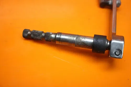 2010 Harley-Davidson Street Glide FLHX OEM SHIFTER LINKAGE SHIFT LINK PEDAL