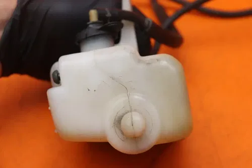 2004-2006 YAMAHA YZF R1 OEM COOLANT WATER TANK RESERVOIR BOTTLE
