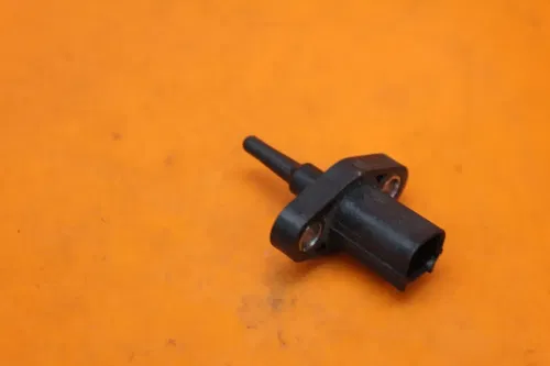 13-25 2021 HONDA CBR 600RR OEM AIR INTAKE TEMPERATURE TEMP SENSOR