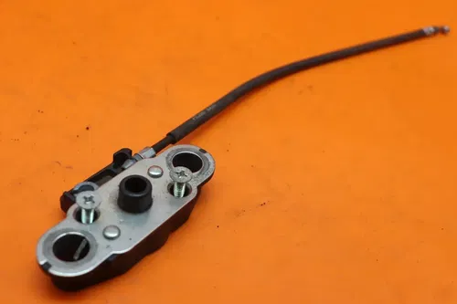 21-24-2023 SUZUKI GSXR 600 750 OEM REAR PASSENGER SEAT LATCH LOCK ASSEMBLY