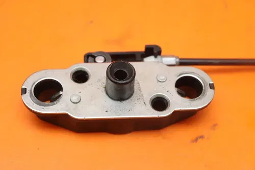 04-10 KAWASAKI NINJA ZX10R OEM REAR PASSENGER SEAT LATCH LOCK ASSEMBLY