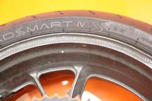 2006-2011 KAWASAKI NINJA ZX14 ZX14R OEM STRAIGHT REAR WHEEL BACK RIM W TIRE