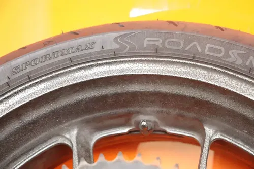 2006-2011 KAWASAKI NINJA ZX14 ZX14R OEM STRAIGHT REAR WHEEL BACK RIM W TIRE