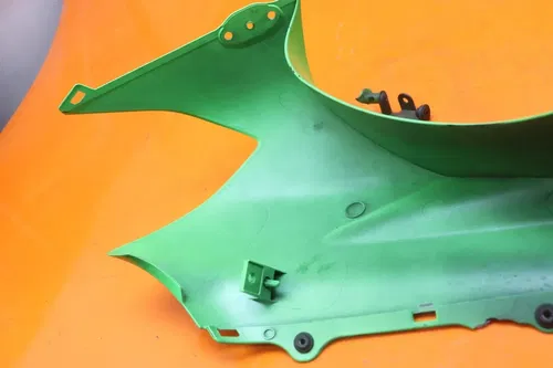 2004-2005 KAWASAKI NINJA ZX10R OEM FRONT UPPER NOSE FAIRING COWL SHROUD