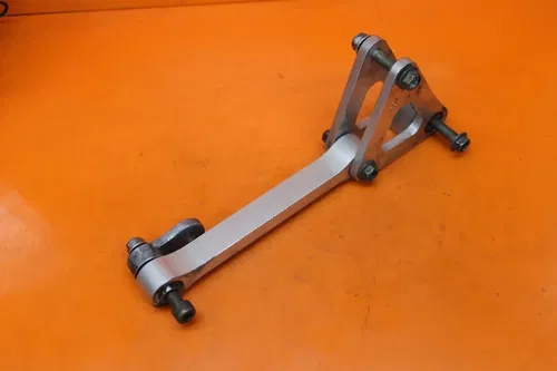 07-08 YAMAHA YZF R1 OEM REAR DOGBONE SHOCK LINKAGE LINK