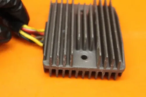 04-05 KAWASAKI NINJA ZX12R OEM RECTIFIER VOLTAGE REGULATOR 21066-0007