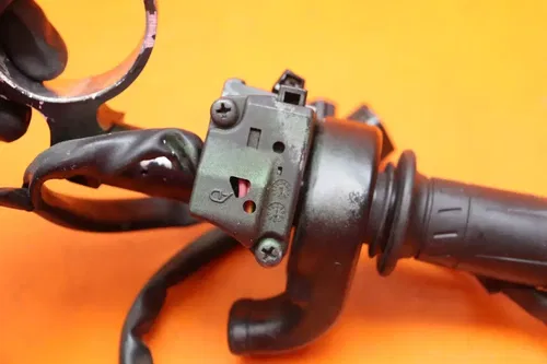 09-12 2011 KAWASAKI NINJA ZX6R OEM RIGHT CLIP ON HANDLEBAR W SWITCHES