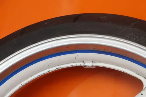 99-02 YAMAHA YZF R6 OEM STRAIGHT FRONT WHEEL RIM W TIRE