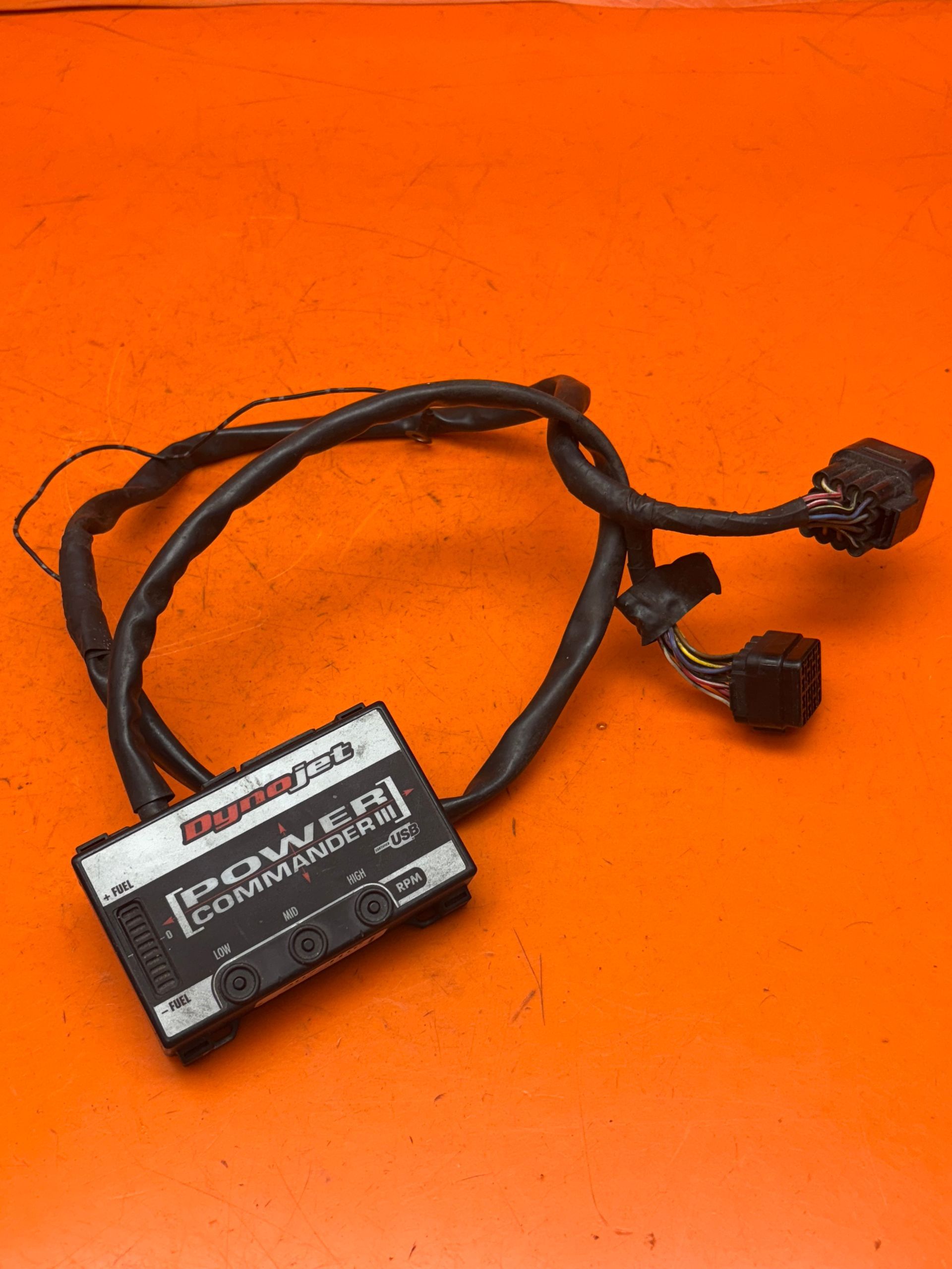 2001-2002 SUZUKI GSXR 1000RR DYNOJET POWER COMMANDER 3 FUEL I JECTION MODULE