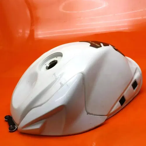 11-18 SUZUKI GSXR 600 750 OEM GAS TANK FUEL CELL PETROL RESERVOIR