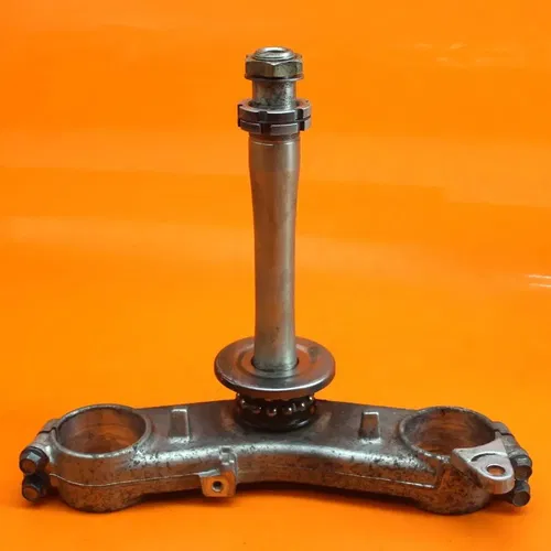 99-07 SUZUKI GSXR1300R BUSA OEM STRAIGHT FRONT FORKS CLAMP LOWER TRIPLE TREE