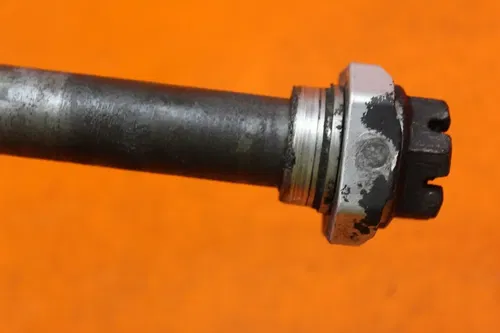 2006 2007 SUZUKI GSXR 600 750 OEM STRAIGHT REAR AXLE BACK WHEEL RIM PIVOT BOLT