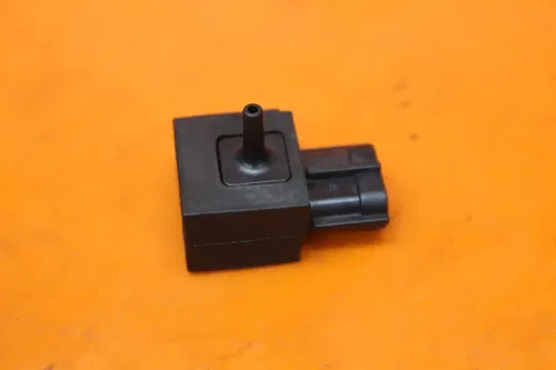 04-09 SUZUKI GSXR600 MAP MASS AIR FLOW PRESSURE SENSOR SET