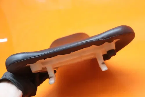 07-08 SUZUKI GSXR1000 OEM FRONT DRIVERS SEAT PAD SADDLE PILLION