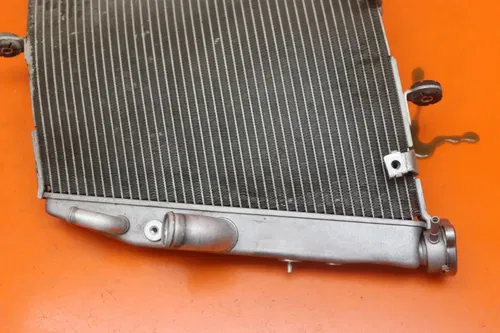 06-07 SUZUKI GSXR 600 750 OEM STRAIGHT ENGINE RADIATOR MOTOR COOLER RADIATER