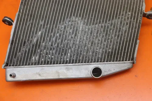 06-07 SUZUKI GSXR 600 750 OEM STRAIGHT ENGINE RADIATOR MOTOR COOLER RADIATER